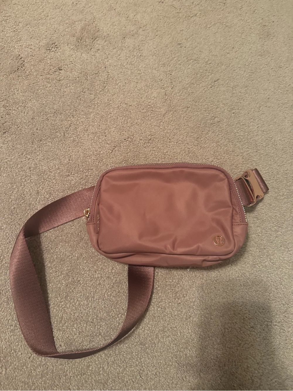 lululemon athletica Dusty Rose Mini Belt Bag with Rose Gold Hardware - Picture 2 of 2